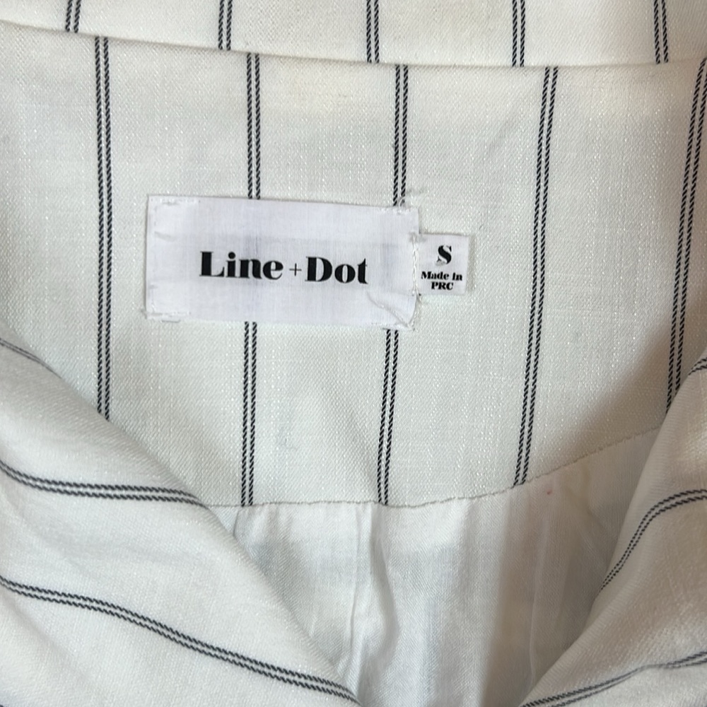 Line+Dot Jacket Size - Picture 2 of 8